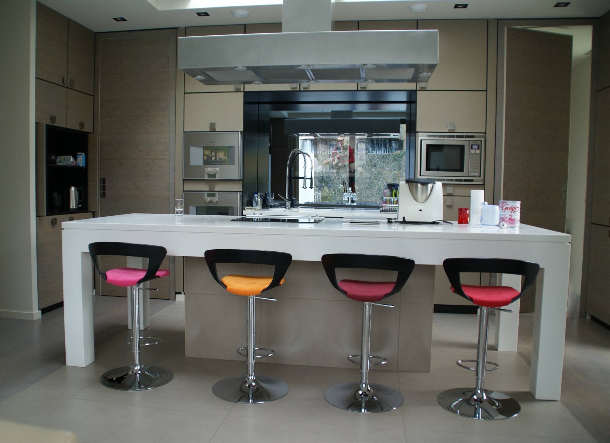 Ameublement et Décoration de Maisons avec Mobilier Design de Luxe Arrivetz Lyon