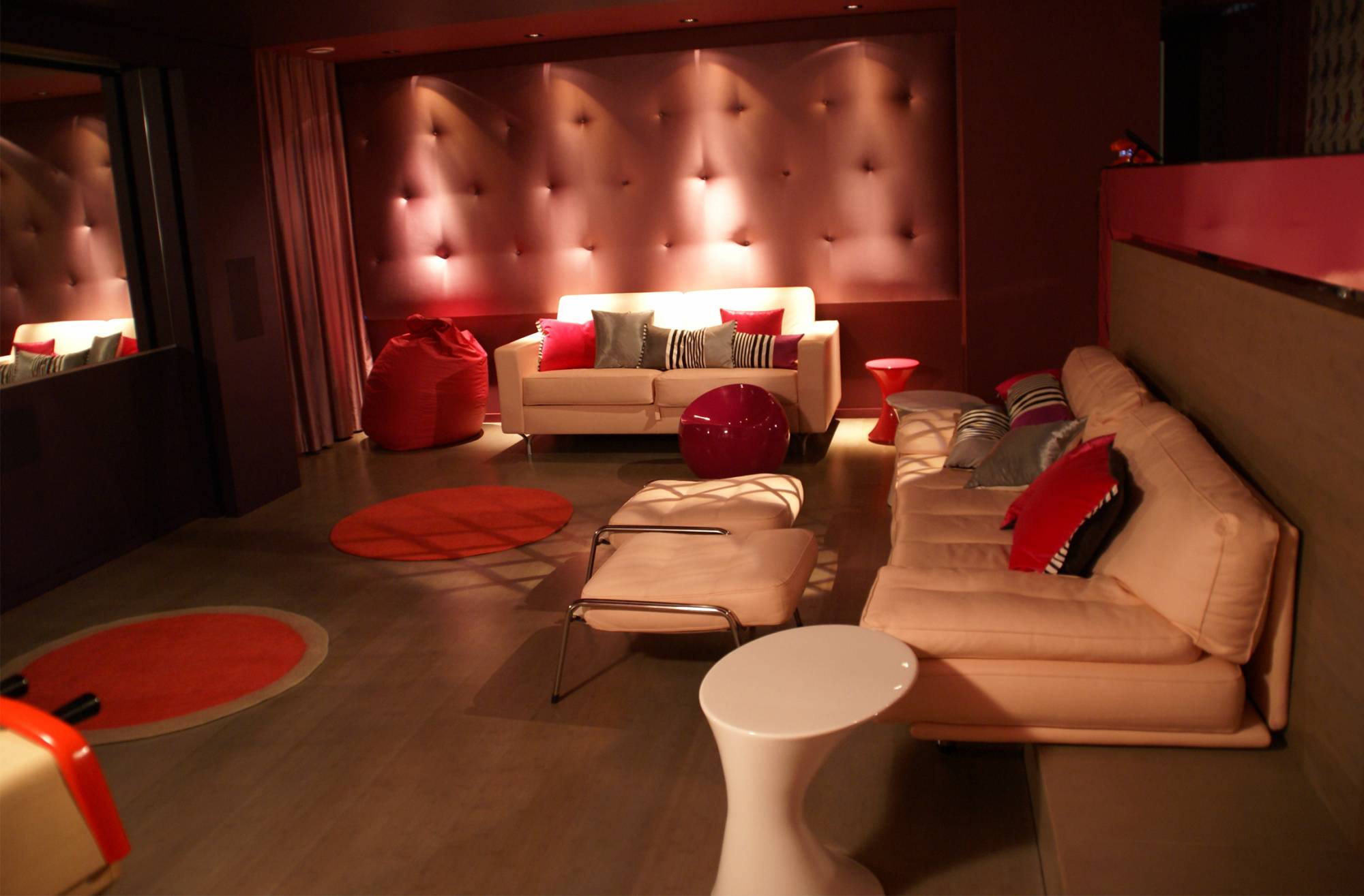 Ameublement et Décoration de Maisons avec Mobilier Design de Luxe Arrivetz Lyon