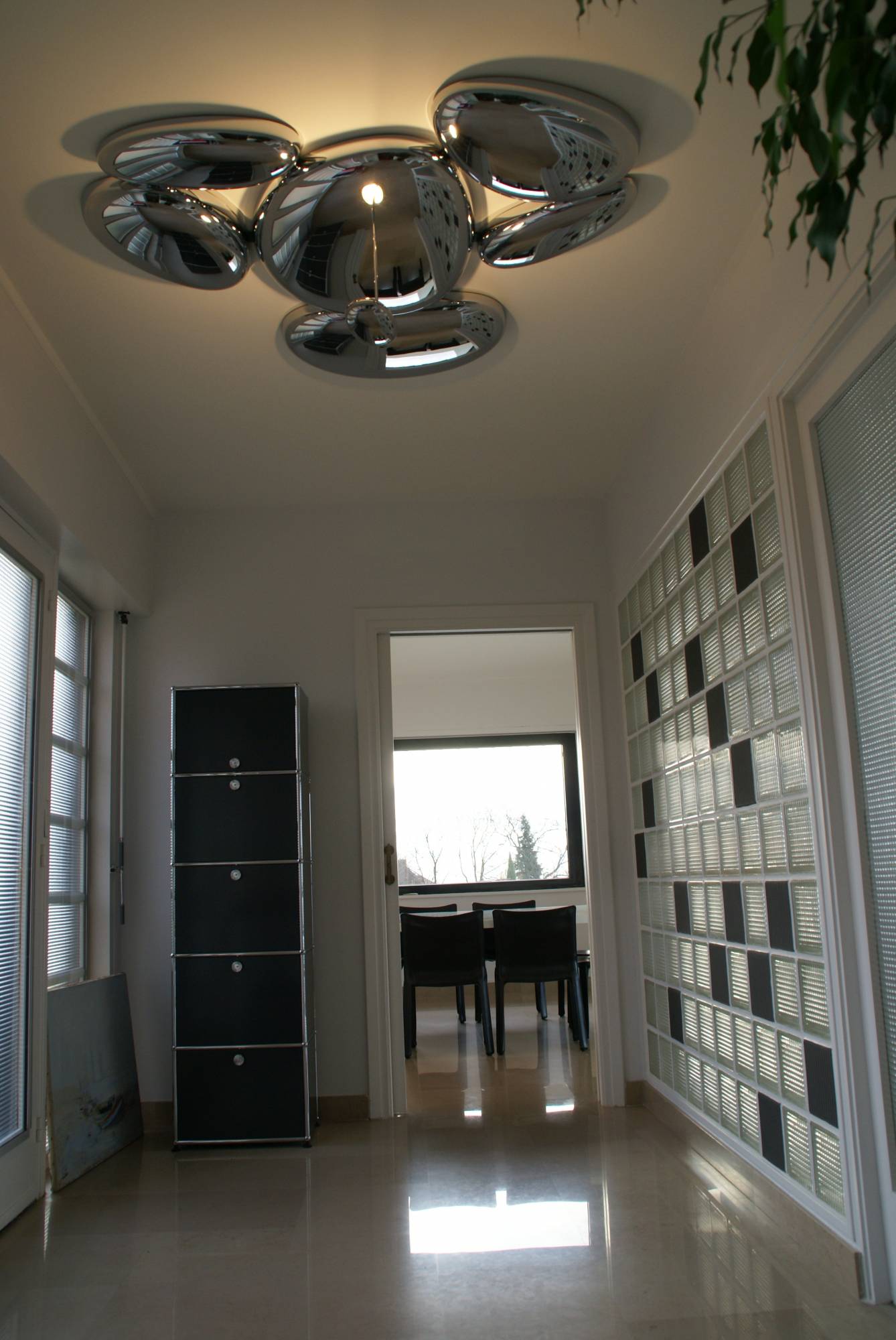 Arrivetz Lyon : Mobilier de Designer Poltrona Frau, Cassina et Plus dans les Monts d’Or