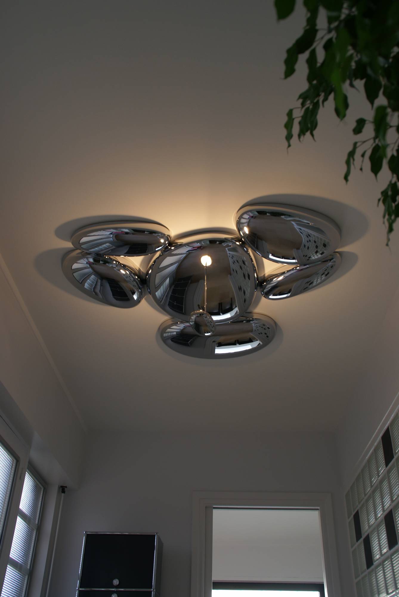 Arrivetz Lyon : Mobilier de Designer Poltrona Frau, Cassina et Plus dans les Monts d’Or