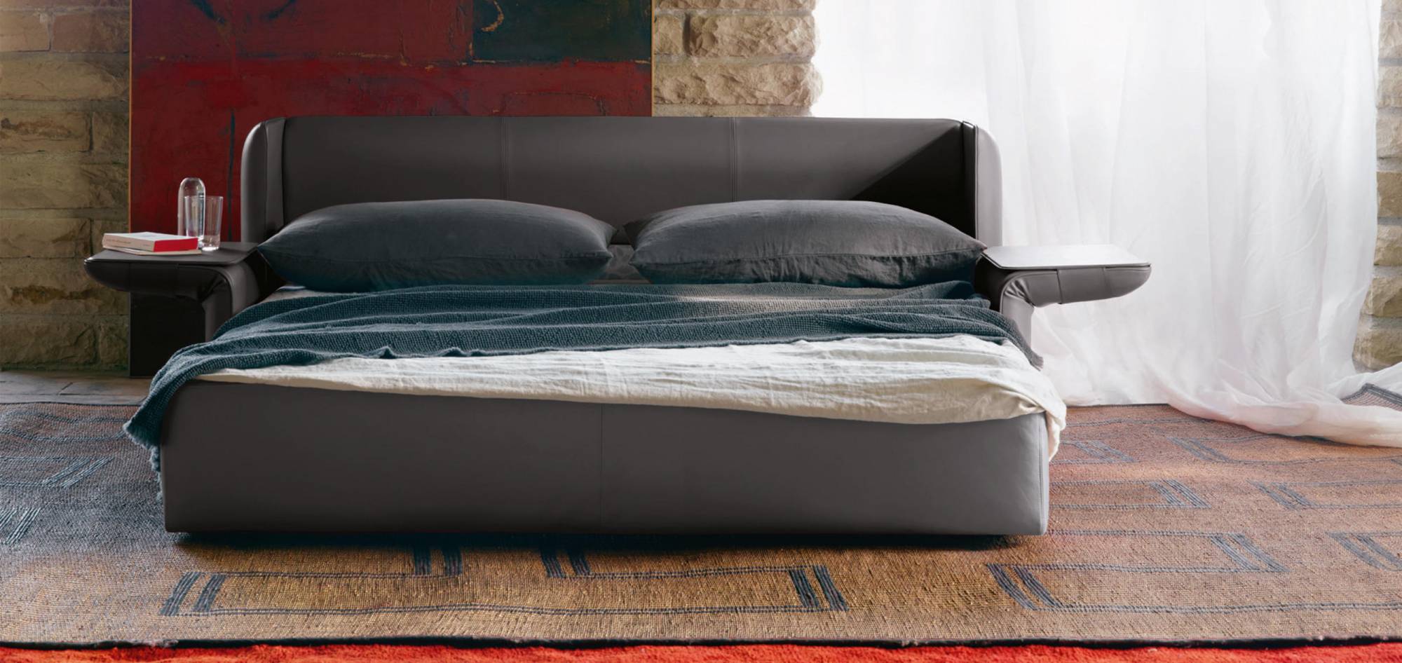 Canapé Convertible NAIDEI Poltrona Frau chez Arrivetz Lyon : Élégance et Praticité