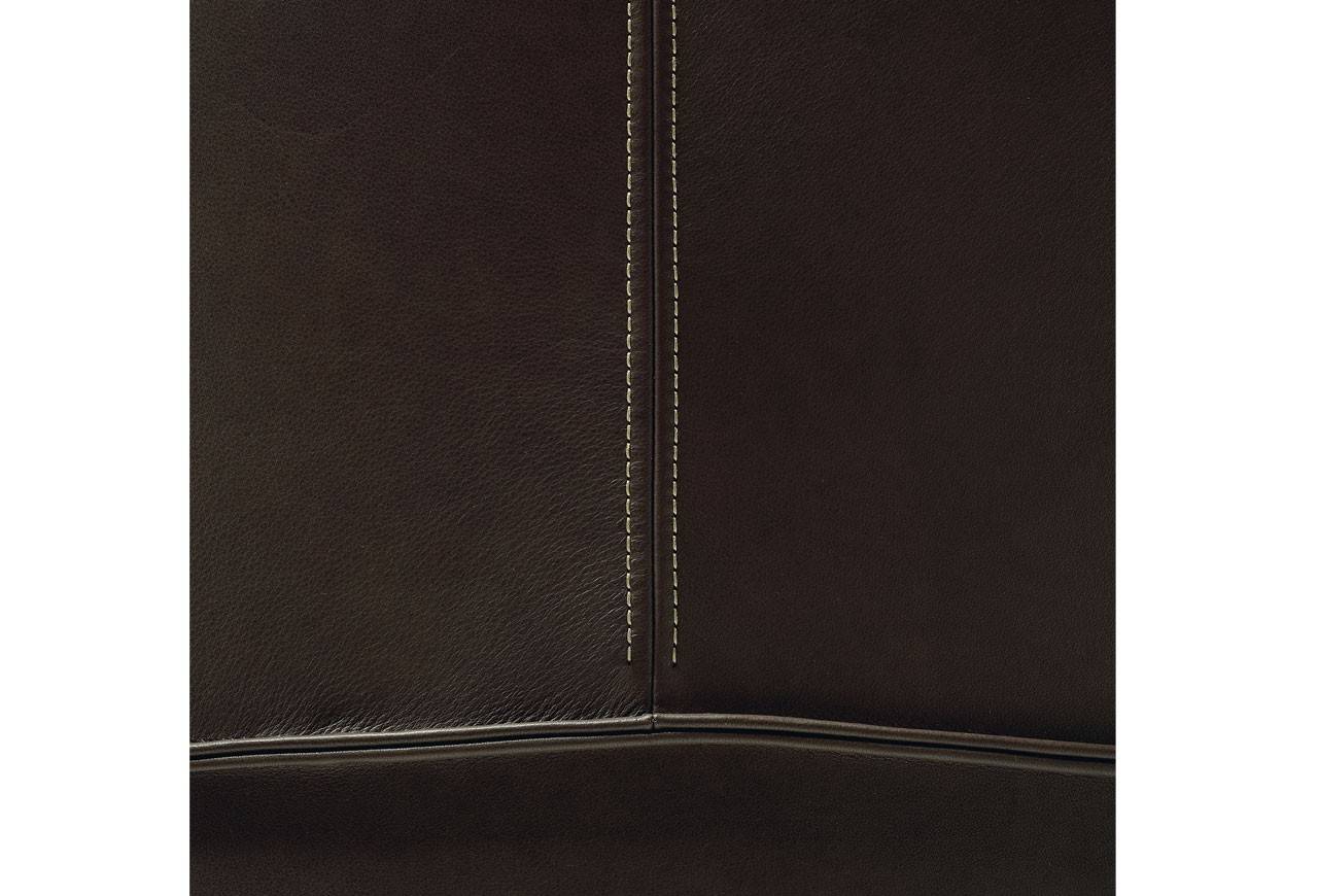 Fauteuil ARCHIBALD Arrivetz Lyon : Design Raffiné et Confort Luxueux