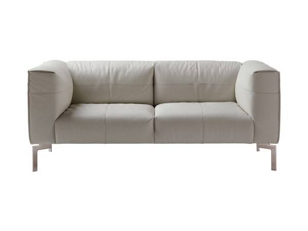 Canapé BOSFORO par Poltrona Frau chez Arrivetz Lyon