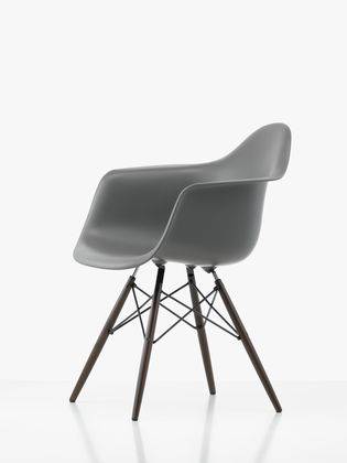 DAW : Les Plastic Armchairs iconiques pour votre intérieur à Lyon