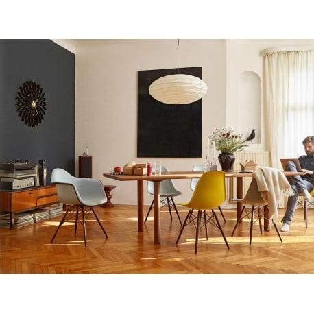 daw vitra lyon eames chair