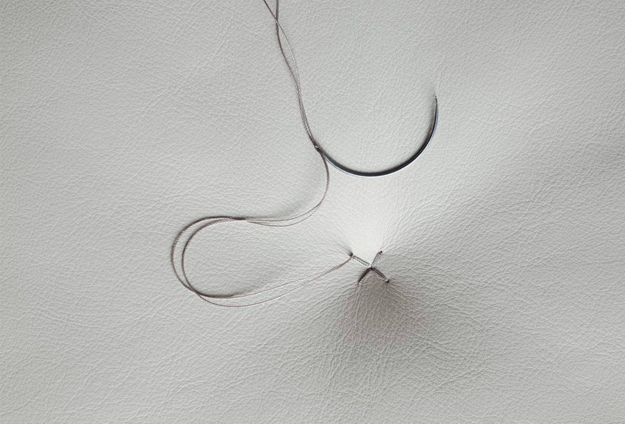 canapé en cuir cousu main de designer à Annecy