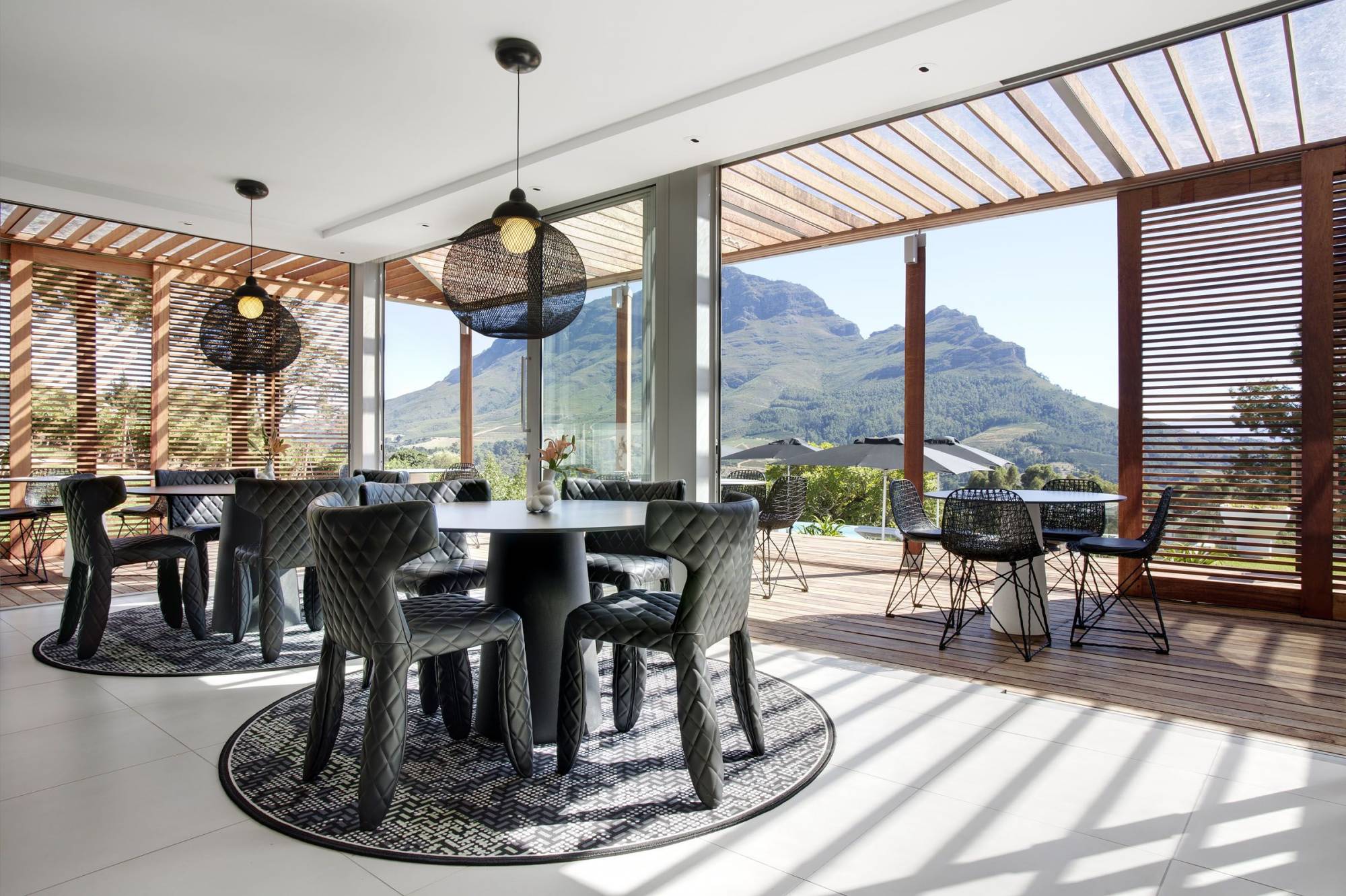 chaise monsters moooi lyon