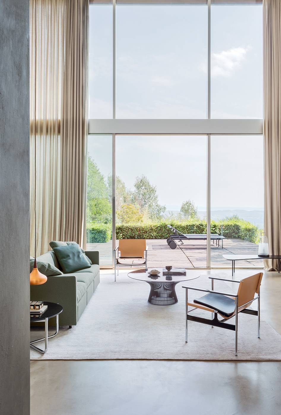 PLATNER LOW TABLE
