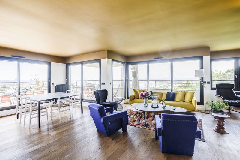 Mobilier de Designer à Lyon : Projet Élégant avec Cassina, MDF Italia et Vitra