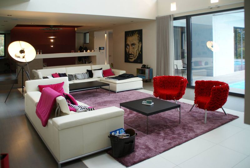 Ameublement et Décoration de Maisons avec Mobilier Design de Luxe Arrivetz Lyon