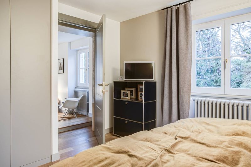 Appartement Duplex à Lyon Meublé par Arrivetz – Design Vitra, Knoll et Flos