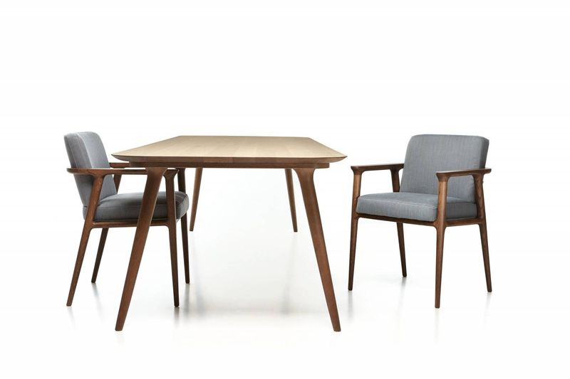 ZIO DINING TABLE