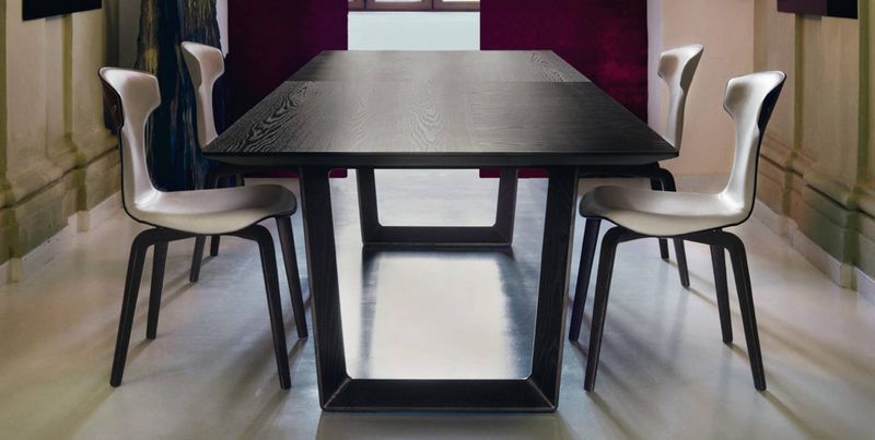 Table Bolero Poltrona Frau : Élégance et Légèreté par Roberto Lazzeroni à Lyon