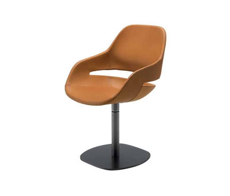 EVA fauteuil d'Ora Ito édité par Zanotta