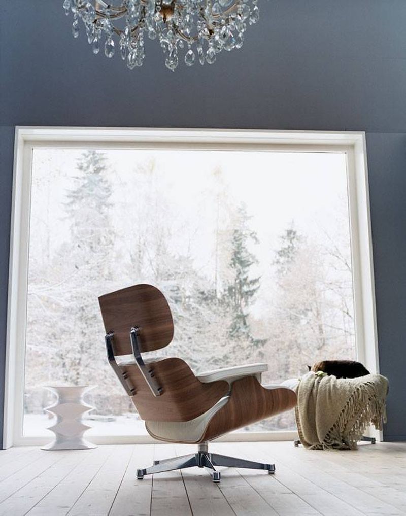 LOUNGE CHAIR & OTTOMAN