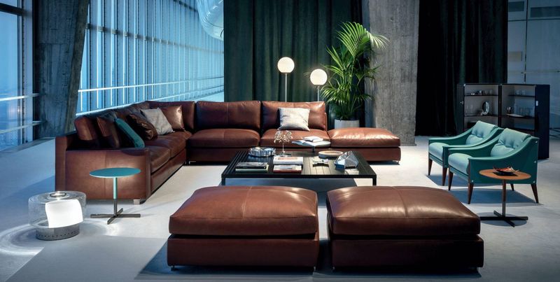 Canapé Massimosistema Poltrona Frau : confort en cuir Pelle Frau®, disponible à Lyon chez Arrivetz