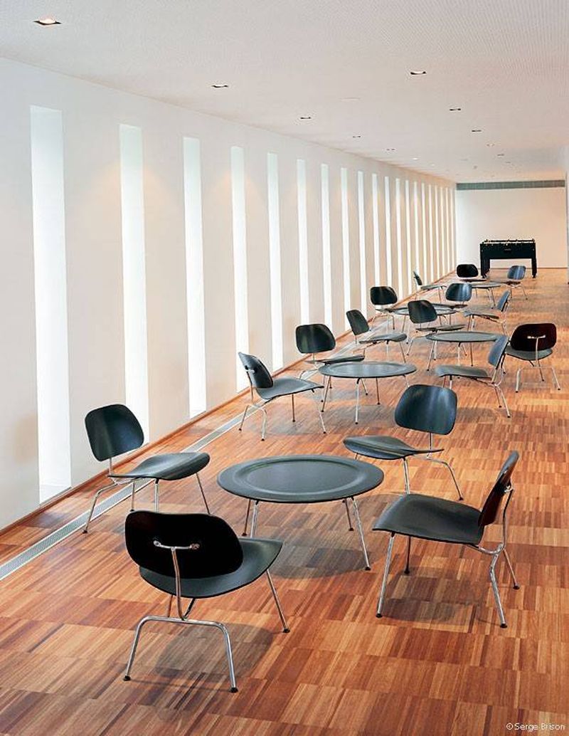 Chaise PLYWOOD LCM : Mobilier Design et Confort par Arrivetz à Lyon